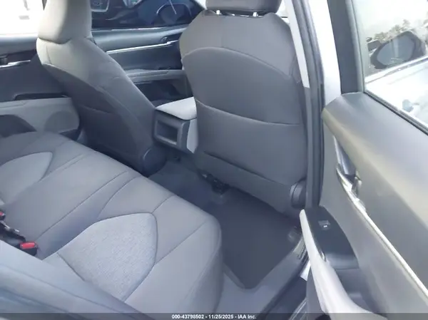 4T1B11HK6JU081206 2018 TOYOTA CAMRY - Image 8