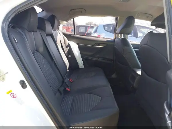 4T1B11HK6JU083179 2018 TOYOTA CAMRY - Image 8