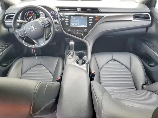 4T1B11HK6JU084073 2018 TOYOTA CAMRY - Image 8