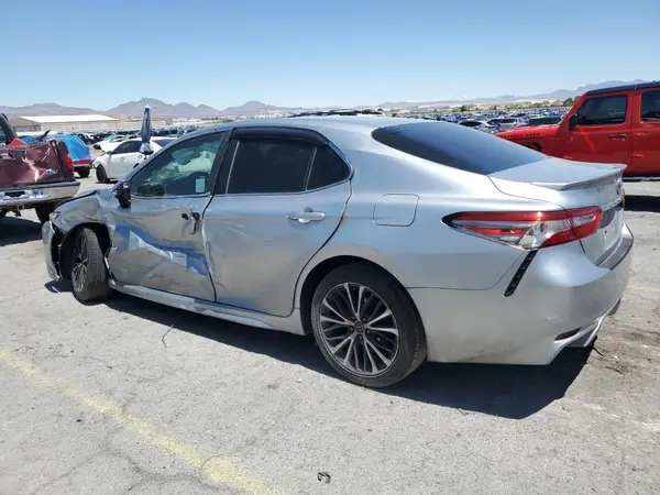 4T1B11HK6JU084896 2018 TOYOTA CAMRY - Image 2