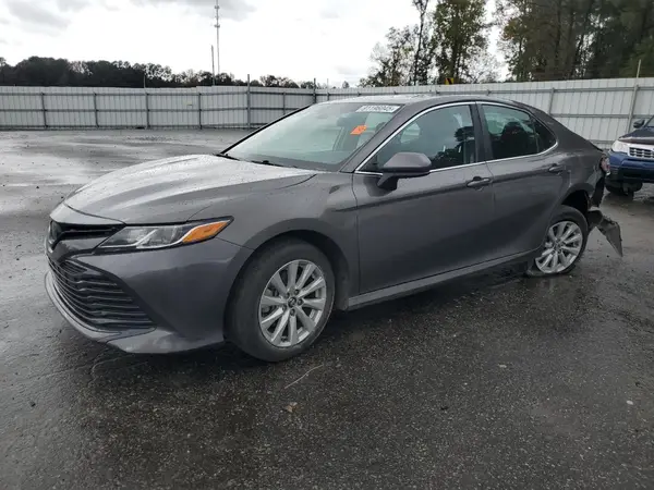 4T1B11HK6JU087734 2018 TOYOTA CAMRY - Image 1