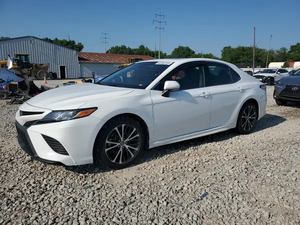 4T1B11HK6JU094408 2018 TOYOTA CAMRY - Image 1