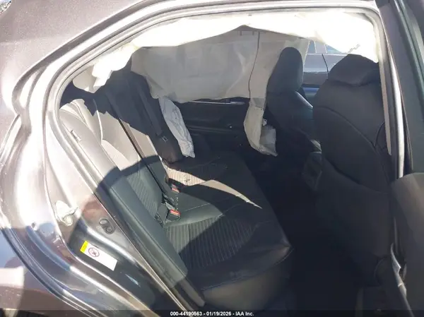 4T1B11HK6JU095803 2018 TOYOTA CAMRY - Image 8