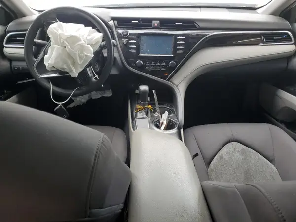 4T1B11HK6JU097289 2018 TOYOTA CAMRY - Image 8