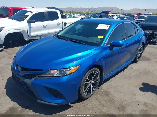 4T1B11HK6JU098488 2018 TOYOTA CAMRY - Image 2