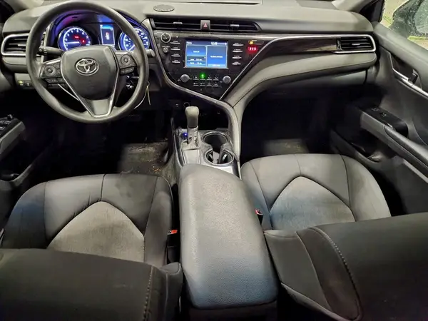 4T1B11HK6JU100742 2018 TOYOTA CAMRY - Image 8