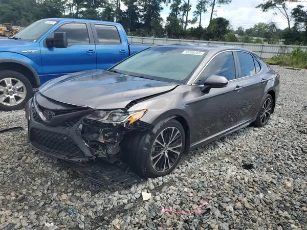 4T1B11HK6JU101051 2018 TOYOTA CAMRY - Image 1