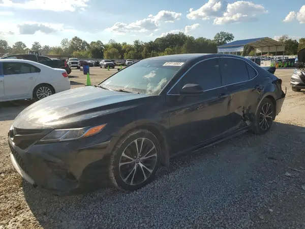 4T1B11HK6JU104399 2018 TOYOTA CAMRY - Image 1