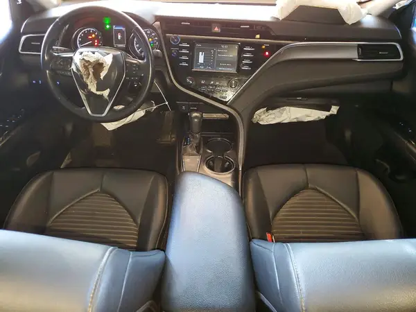 4T1B11HK6JU105584 2018 TOYOTA CAMRY - Image 8