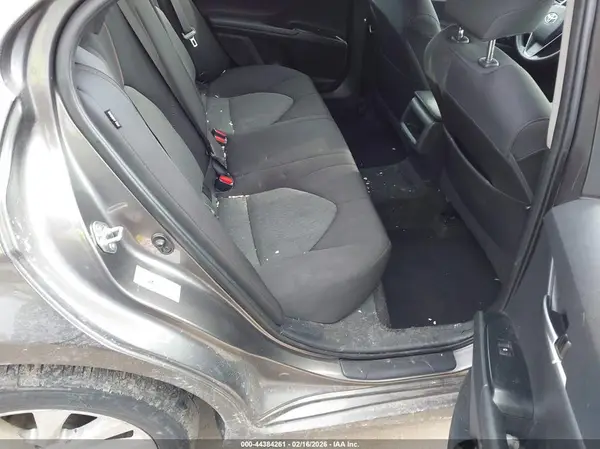 4T1B11HK6JU106198 2018 TOYOTA CAMRY - Image 8