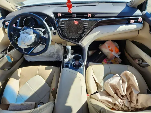 4T1B11HK6JU106217 2018 TOYOTA CAMRY - Image 8
