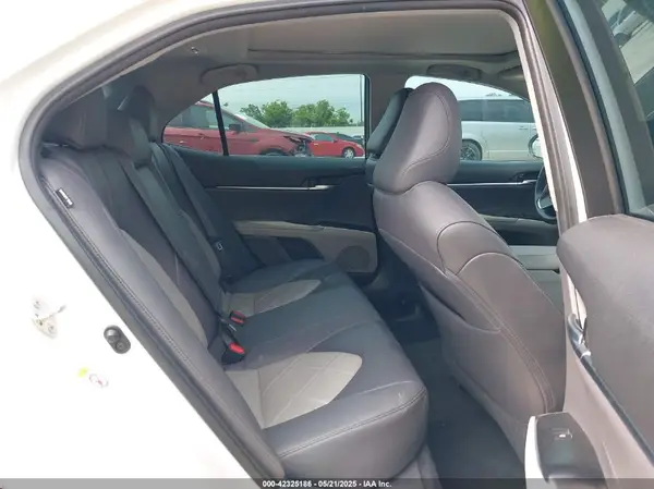 4T1B11HK6JU108839 2018 TOYOTA CAMRY - Image 8