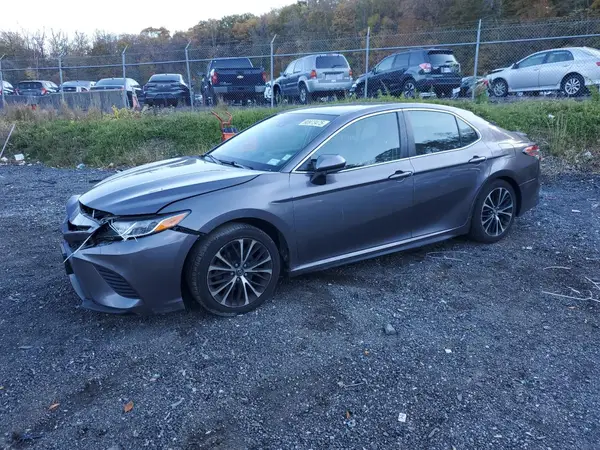 4T1B11HK6JU109666 2018 TOYOTA CAMRY - Image 1