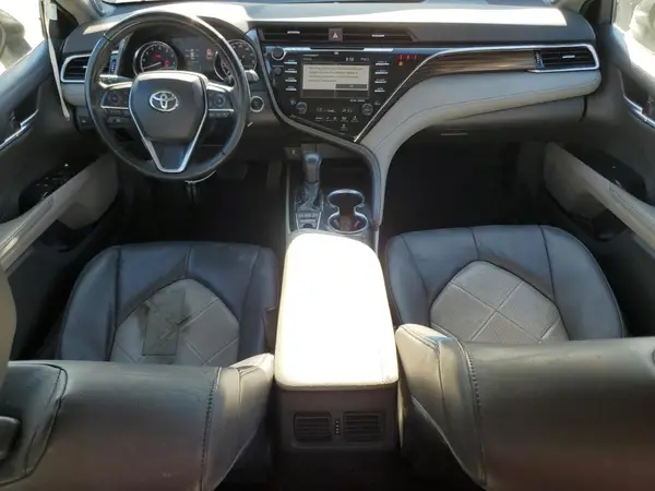 4T1B11HK6JU114219 2018 TOYOTA CAMRY - Image 8