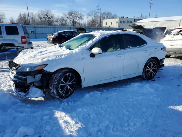 4T1B11HK6JU116956 2018 TOYOTA CAMRY - Image 1