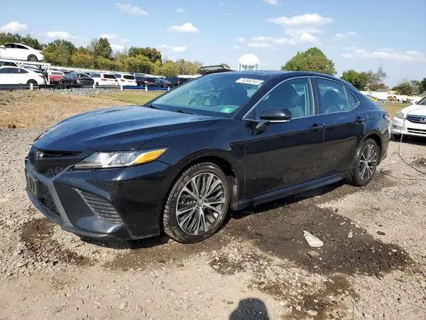 4T1B11HK6JU120425 2018 TOYOTA CAMRY - Image 1