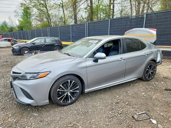 4T1B11HK6JU129187 2018 TOYOTA CAMRY - Image 1