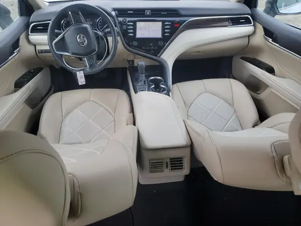 4T1B11HK6JU130209 2018 TOYOTA CAMRY - Image 8