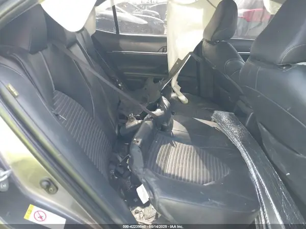 4T1B11HK6JU132185 2018 TOYOTA CAMRY - Image 8