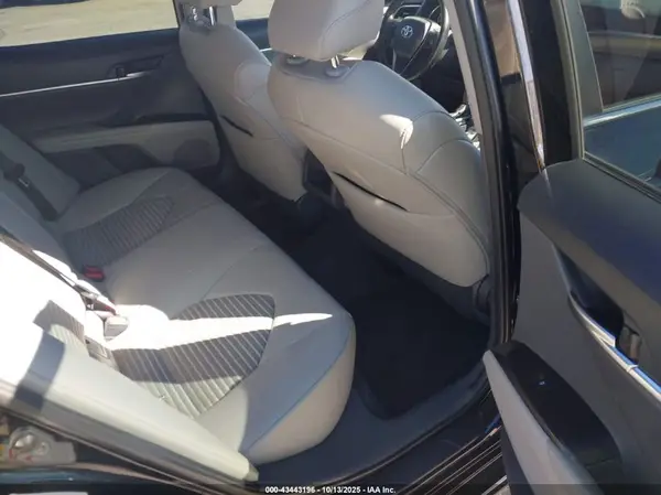 4T1B11HK6JU133613 2018 TOYOTA CAMRY - Image 8