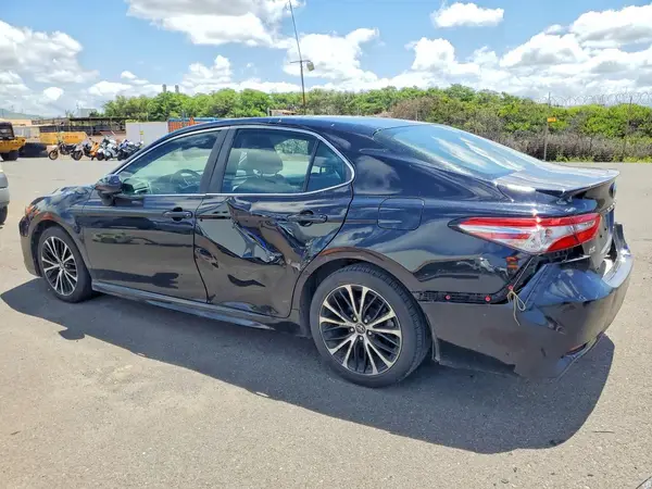 4T1B11HK6JU133725 2018 TOYOTA CAMRY - Image 2