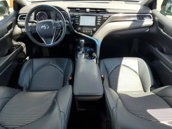 4T1B11HK6JU133725 2018 TOYOTA CAMRY - Image 8