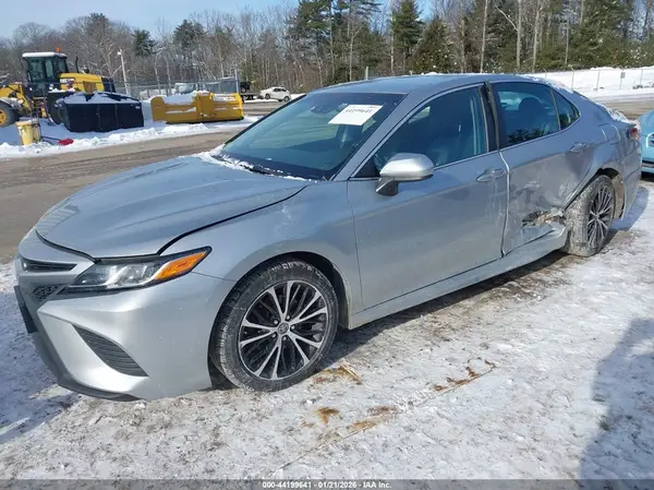 4T1B11HK6JU134244 2018 TOYOTA CAMRY - Image 2