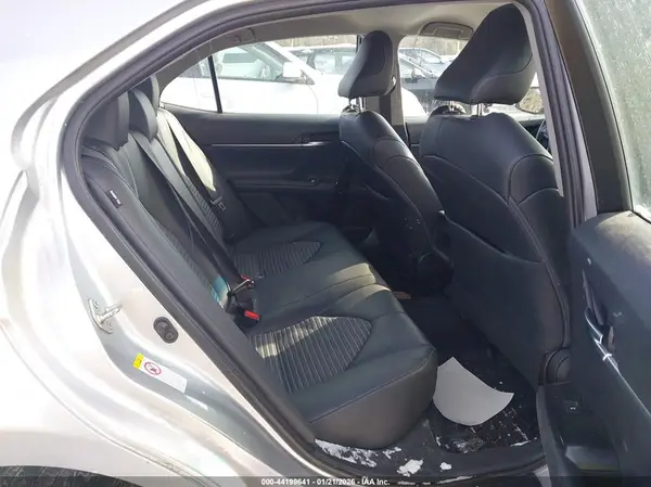 4T1B11HK6JU134244 2018 TOYOTA CAMRY - Image 8