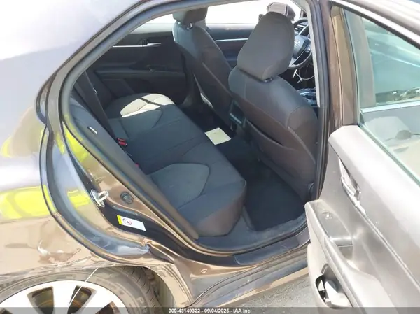 4T1B11HK6JU135653 2018 TOYOTA CAMRY - Image 8