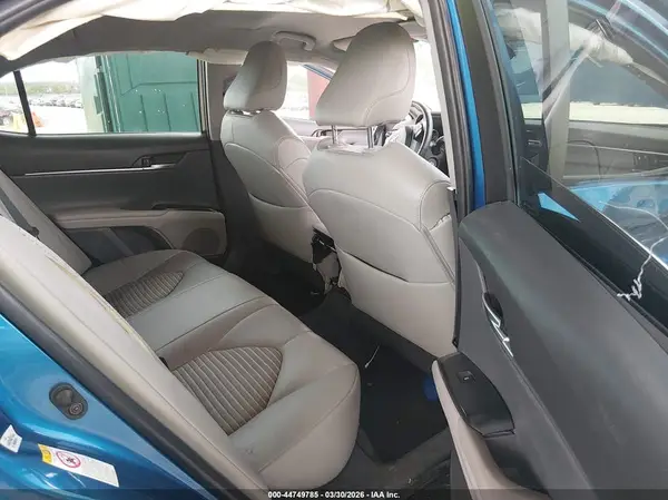 4T1B11HK6JU135961 2018 TOYOTA CAMRY - Image 8