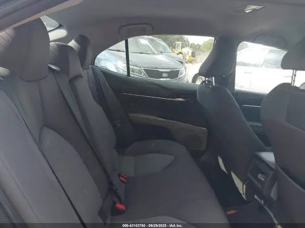 4T1B11HK6JU136737 2018 TOYOTA CAMRY - Image 8