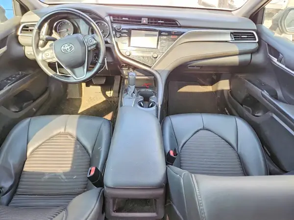 4T1B11HK6JU137565 2018 TOYOTA CAMRY - Image 8