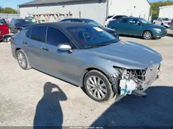 4T1B11HK6JU137662 2018 TOYOTA CAMRY