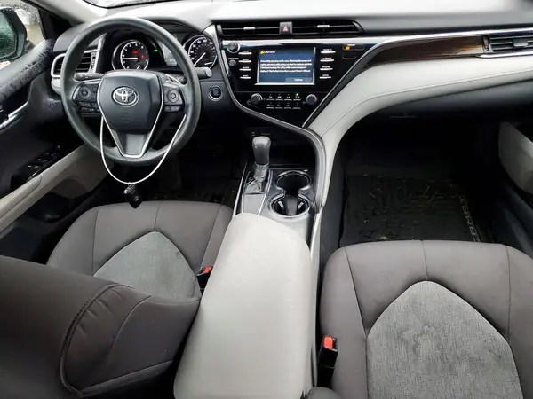 4T1B11HK6JU137922 2018 TOYOTA CAMRY - Image 8