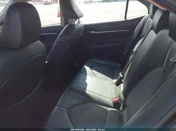 4T1B11HK6JU140867 2018 TOYOTA CAMRY - Image 8