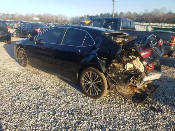 4T1B11HK6JU143459 2018 TOYOTA CAMRY - Image 2