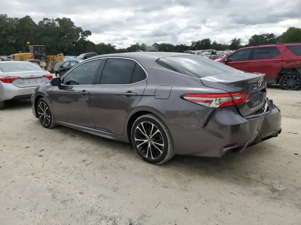 4T1B11HK6JU145292 2018 TOYOTA CAMRY - Image 2