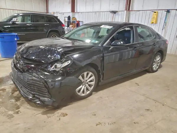 4T1B11HK6JU145521 2018 TOYOTA CAMRY - Image 1