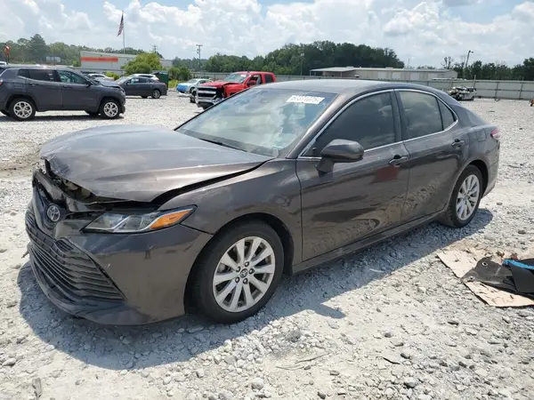 4T1B11HK6JU157295 2018 TOYOTA CAMRY - Image 1