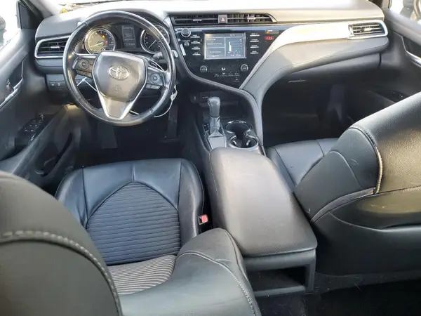 4T1B11HK6JU157572 2018 TOYOTA CAMRY - Image 8