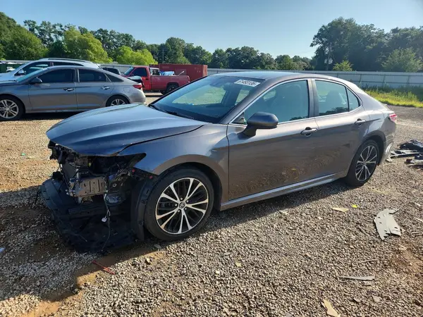 4T1B11HK6JU158611 2018 TOYOTA CAMRY - Image 1