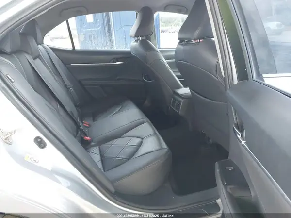 4T1B11HK6JU500347 2018 TOYOTA CAMRY - Image 8