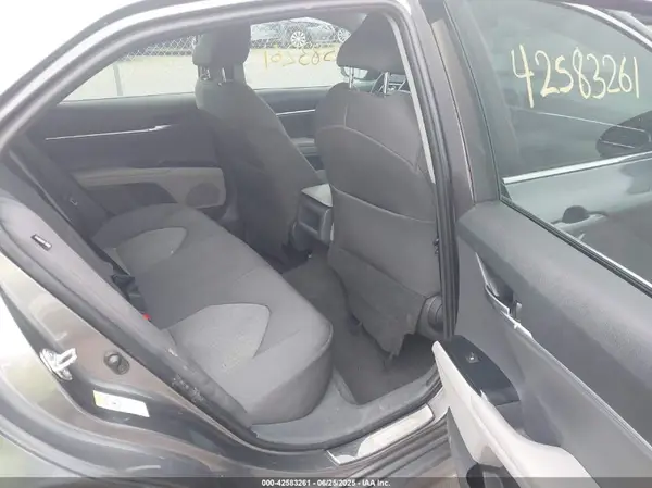4T1B11HK6JU505774 2018 TOYOTA CAMRY - Image 8
