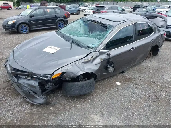 4T1B11HK6JU506729 2018 TOYOTA CAMRY - Image 2