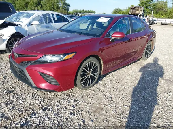 4T1B11HK6JU507542 2018 TOYOTA CAMRY - Image 2