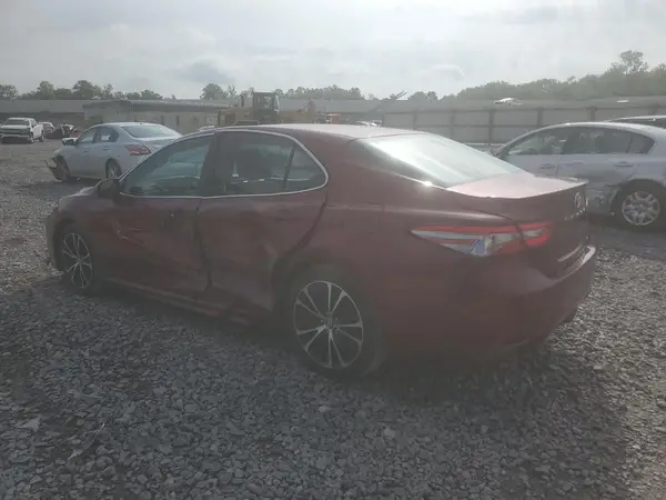 4T1B11HK6JU509002 2018 TOYOTA CAMRY - Image 2