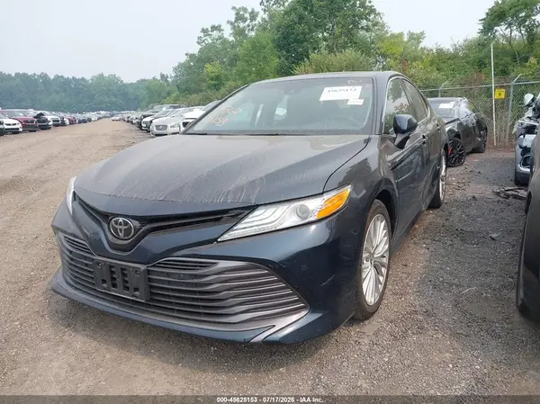4T1B11HK6JU509386 2018 TOYOTA CAMRY - Image 2