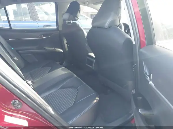 4T1B11HK6JU511753 2018 TOYOTA CAMRY - Image 8