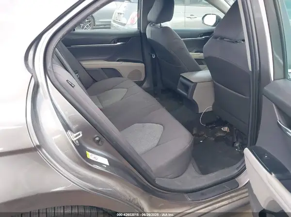 4T1B11HK6JU516712 2018 TOYOTA CAMRY - Image 8