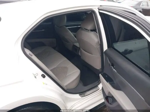 4T1B11HK6JU523174 2018 TOYOTA CAMRY - Image 8